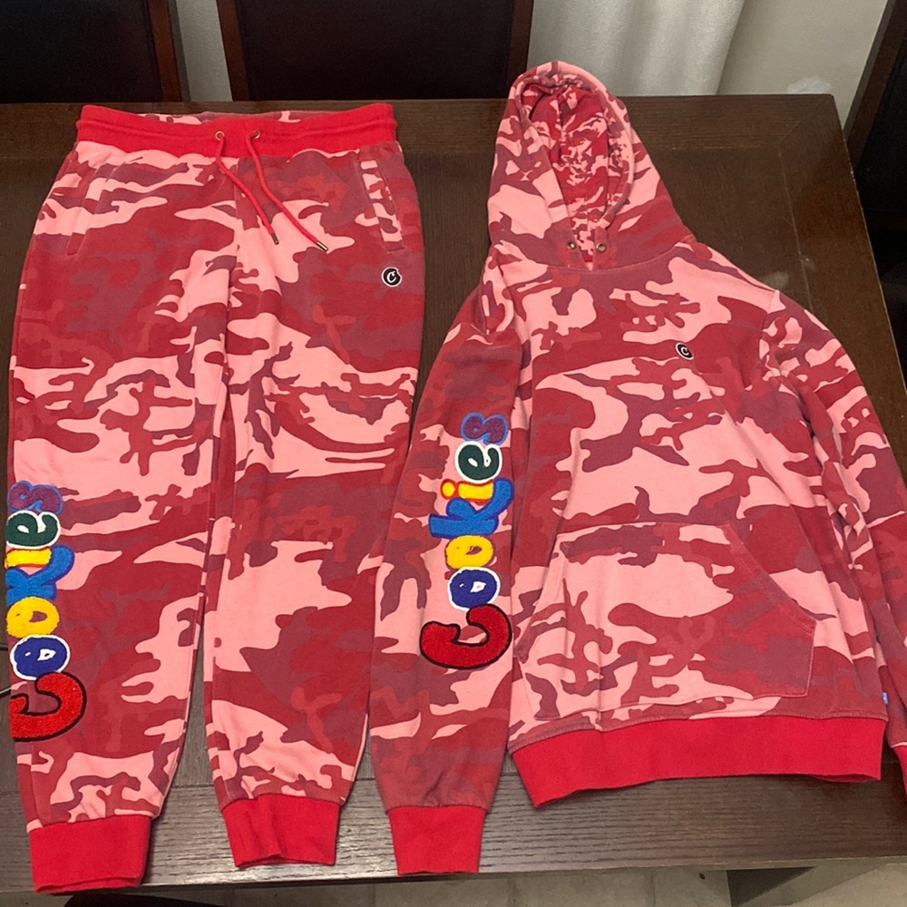 Worn handful times Cookies sweatsuit XL